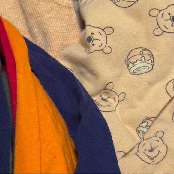 8 piece top baby boy bundle 18M Colorful Graphic Bundle - Picture 7 of 7